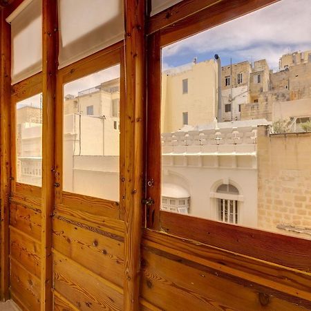Stylish 2Br Apartment In バレッタ エクステリア 写真